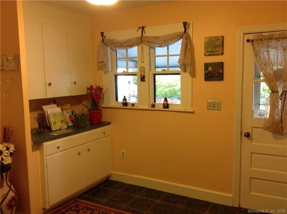 333 Scott Swamp Rd, Farmington, CT 06032